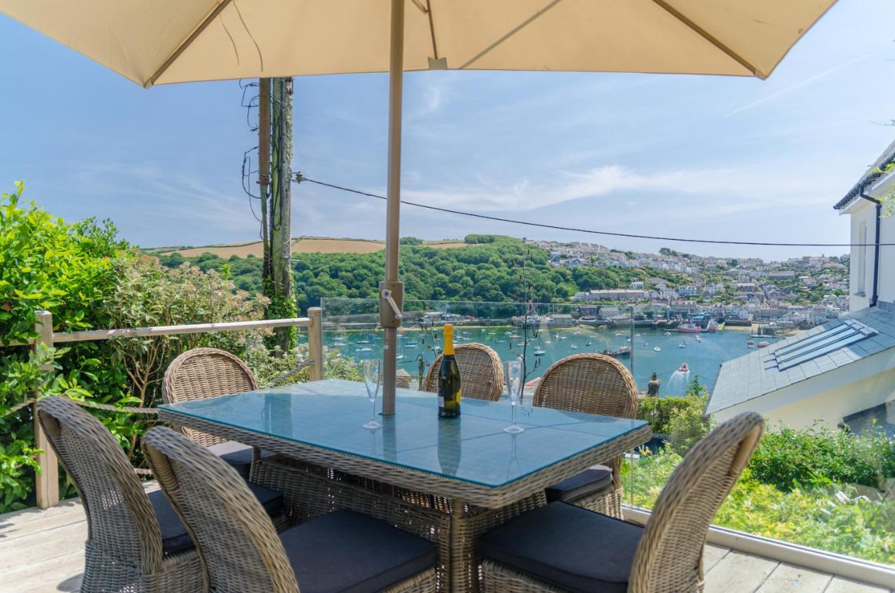 포위 Luxury Victorian School With Views Of Harbour 빌라 외부 사진